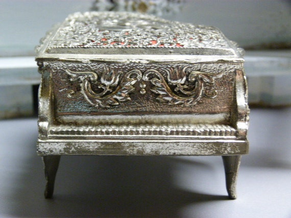 Musical jewelry box / silver plated jewelry by cgraceandcompany