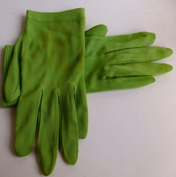 Vintage Lime Green Gloves Made in Hong Kong by Cleverlasting