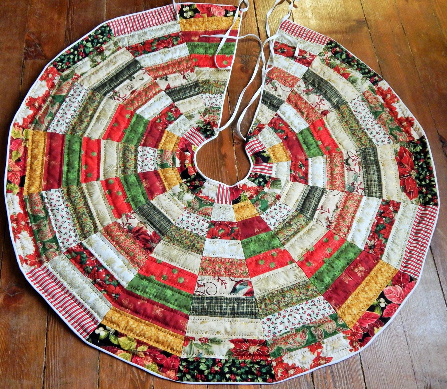 Patchwork Quilted Christmas Tree Skirt Pattern