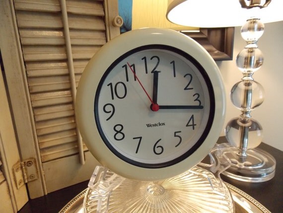 RETRO WALL CLOCK Westclox Mid Century Battery Operated Wall