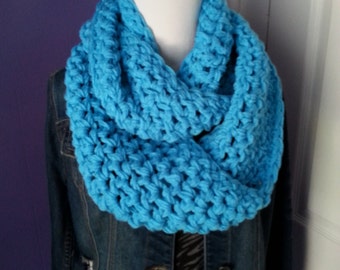 Items similar to Infinity scarf cowl, Crochet Scarf Infinity, Chunky ...