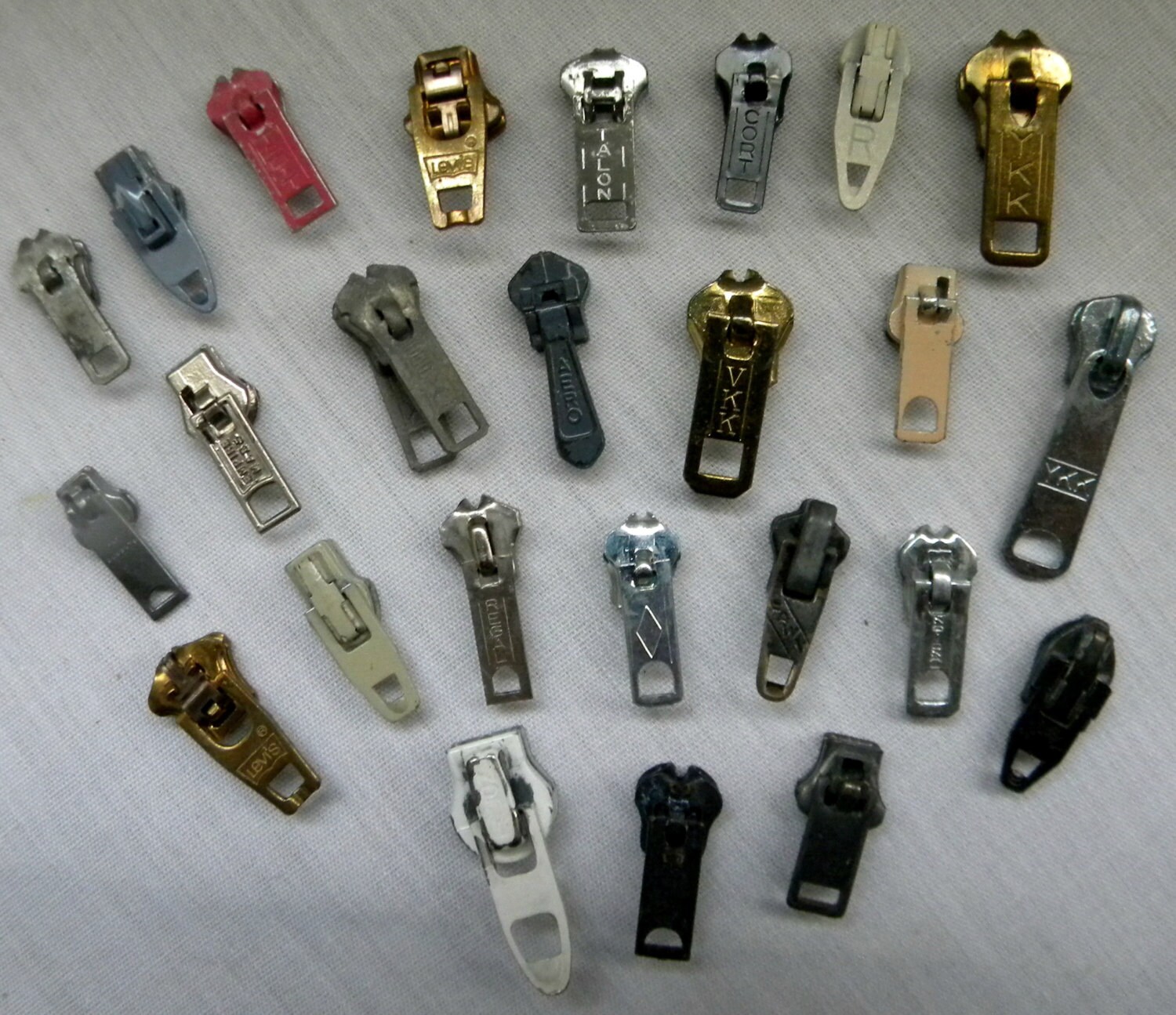 25 Vintage Tab Zipper Pulls Vintage Zipper Ends Altered 25 Vintage Tab Zipper Pulls Vintage Zipper Ends Altered