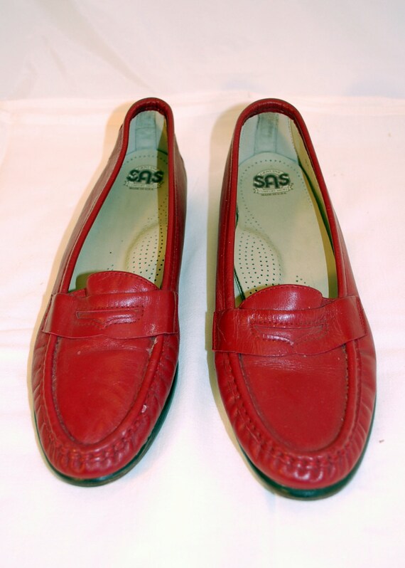 Vintage SAS Womens Shoes Christmas Red by RandallJohnsonBlades