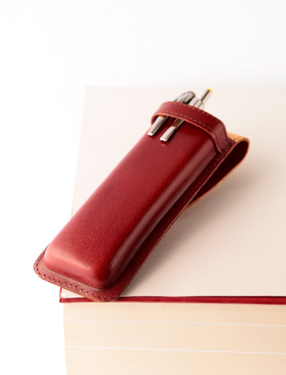 Leather pen case. Fountain pen case. Fountain pen. Pen case.