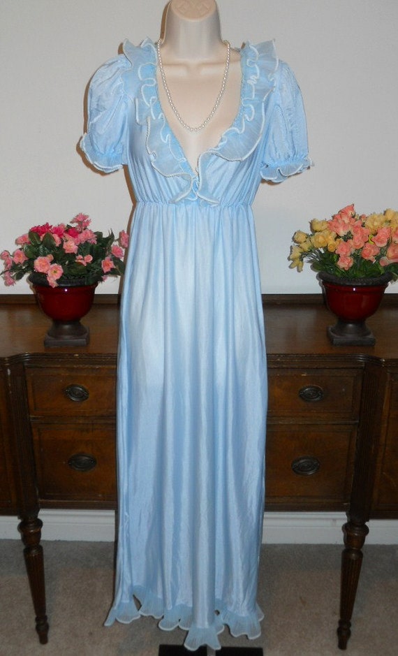 Vintage 1970's Romantic Nightgown Elegant by oohlalingerie