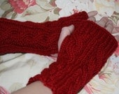 Kate's Cable-Knit Fingerless Gloves in Red Kate's Cable-Knit Fingerless Gloves in Red