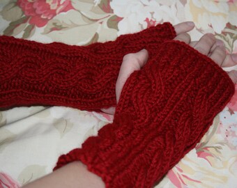 Kate's Cable-Knit Fingerless Gloves in Red