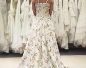 long tail gown for pre wedding