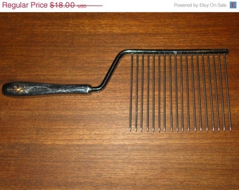 HOLIDAY SALE Vintage 1950s Silver plated cake cutter/ Vintage Cake ...
