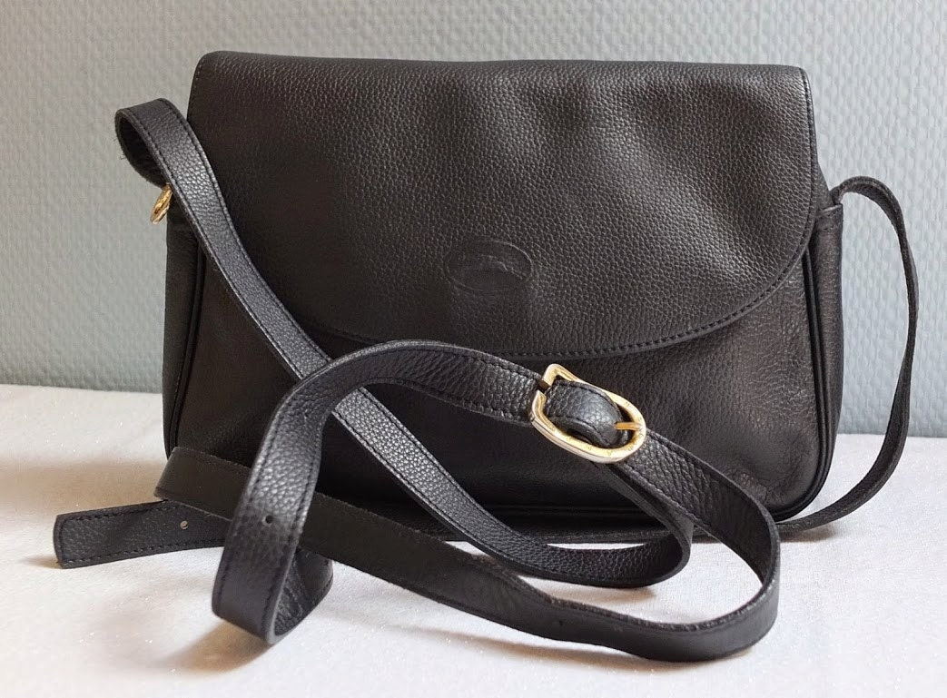 LONGCHAMP Sac bandouli?�re en cuir bleu fonc?�