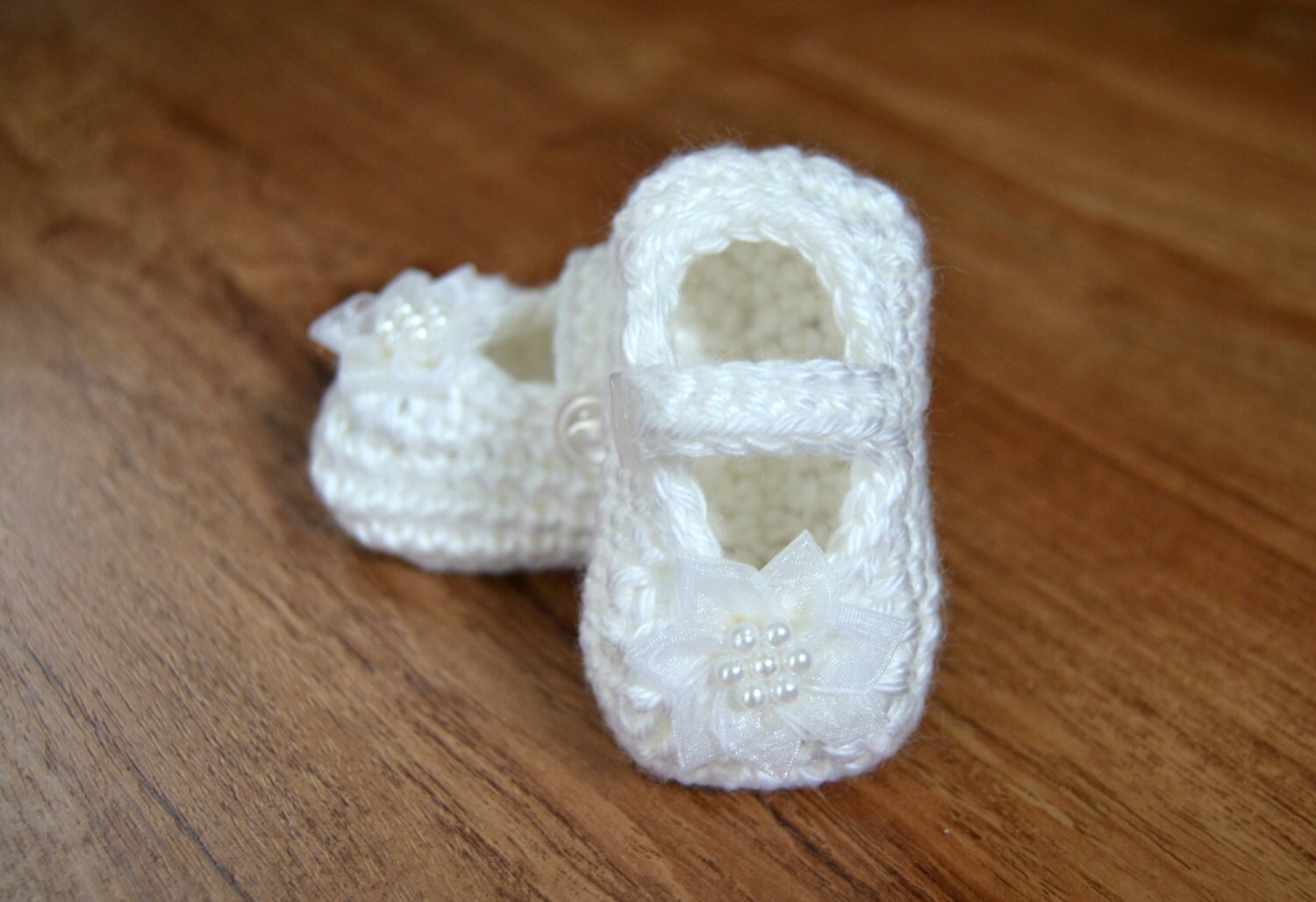 Crochet Baby Mary Jane Shoes Sizes from Newborn to 12 Months