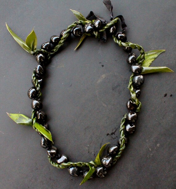 Fresh Ti Leaf and Kukui Nut Twist Lei by on Etsy