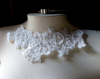 SINGLE Beaded Lace Applique in IVORY for Bridal, Headbands, Costume Design IA 55