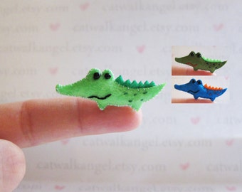 Felt Miniature - Felted Miniature alligator - Felted crocodile - grey crocodile - alligator miniature - tiny alligator - green crocodile