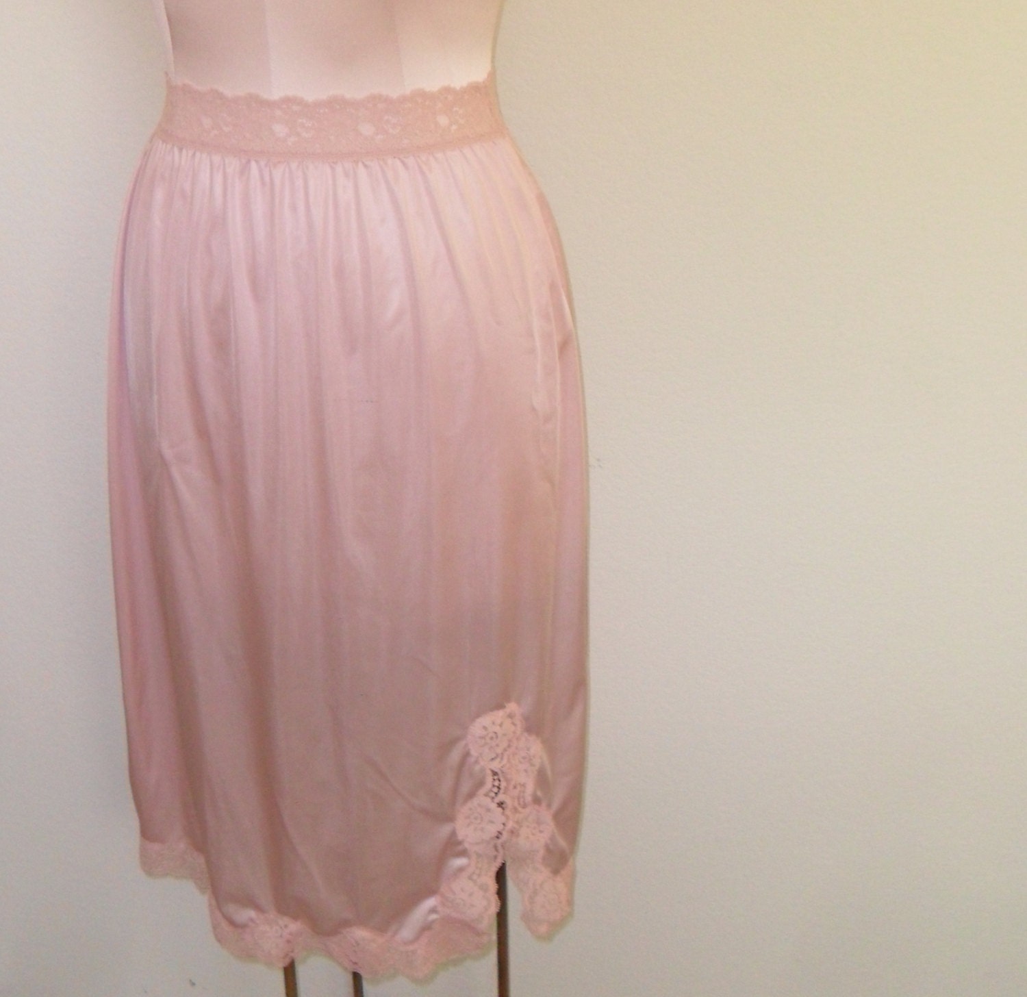 Vintage Half Slip Vassarette Pink by desertgraceboutique on Etsy