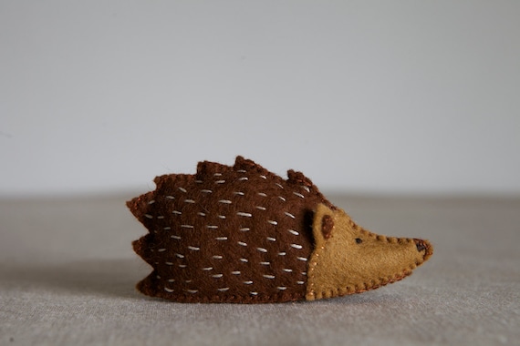 Hazel Hedgehog Sewing Pattern – DIY embroidery sewing pattern for hedgehog softie – Hedgehog soft toy tutorial