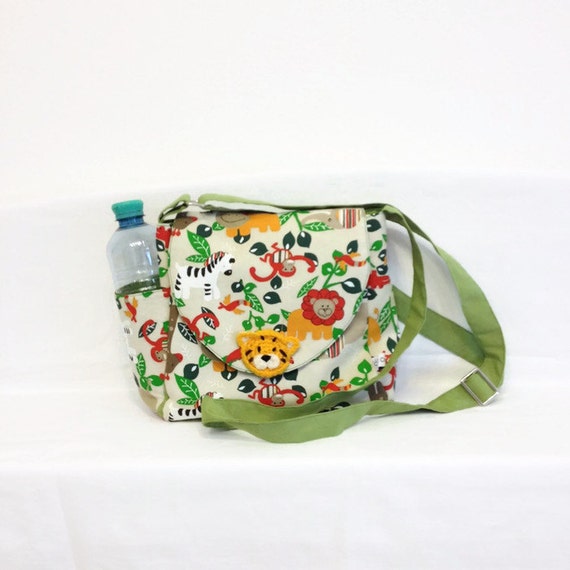 Wickeltaschen Set, schmale Wickeltasche, Tasche für Windeln und Wickelauflage, hübsches Schnullertäschchen, Lätzchen, Kindergartentasche