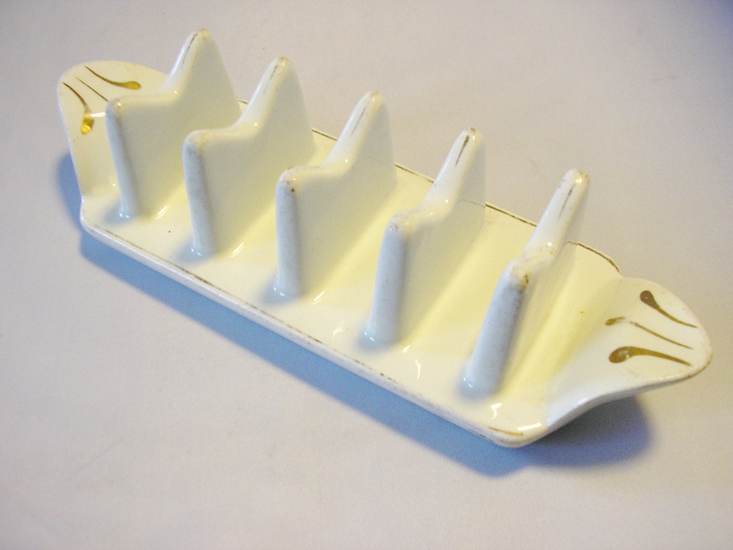 Vintage Mid century white ceramic toast rack by IrishBarnVintage