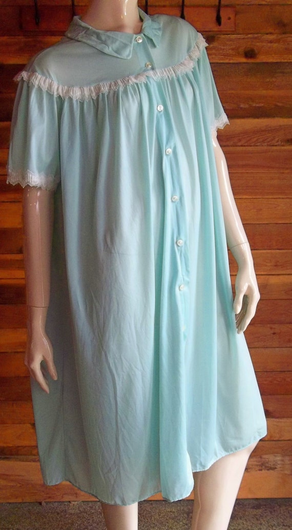 Vintage Lingerie 1950s Aqua Nylon Plus Size 2x Robe with White