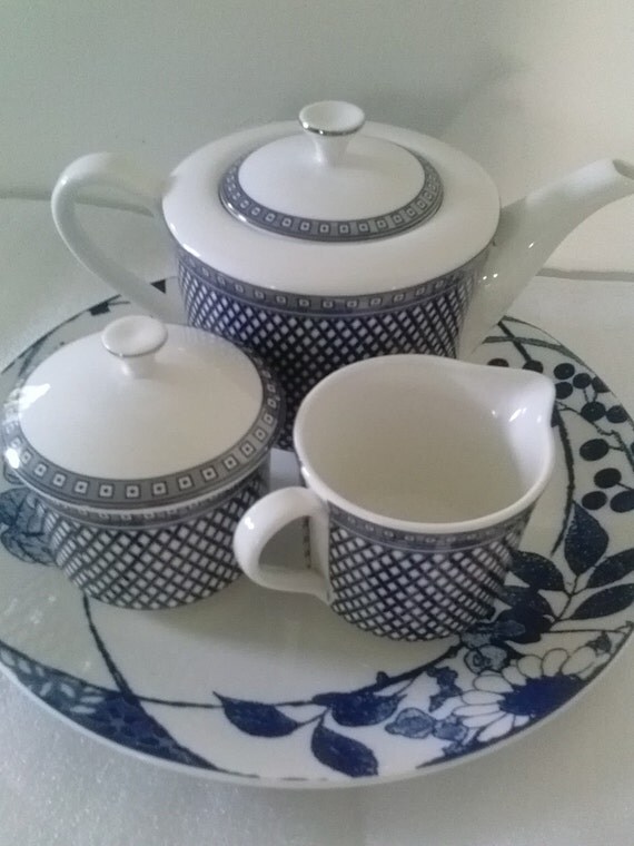 Blue and White China 4 piece tea set lovely Geometric and