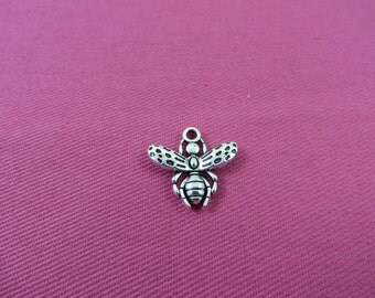 thumbnail image 2 of Vintage Bee Pendants For Jewelry Making – 9pcs Silver Tone Insect Charms (40mm) 2 of 6