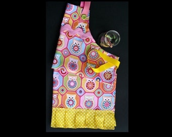 Girl's owl apron. Pink, blue and yellow girl's apron. Handmade.