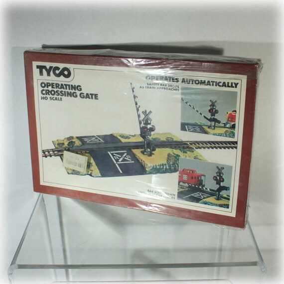 Tyco Operating Railroad Crossing Gate HO Scale by SalamanderAlley
