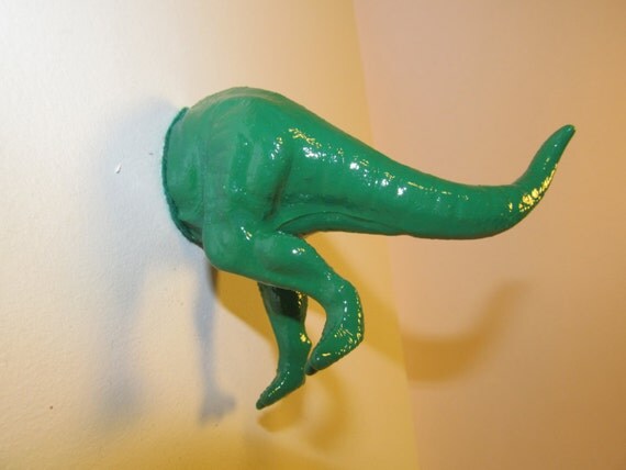 dinosaur with hook head