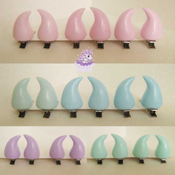 Pastel devil horns hair clips