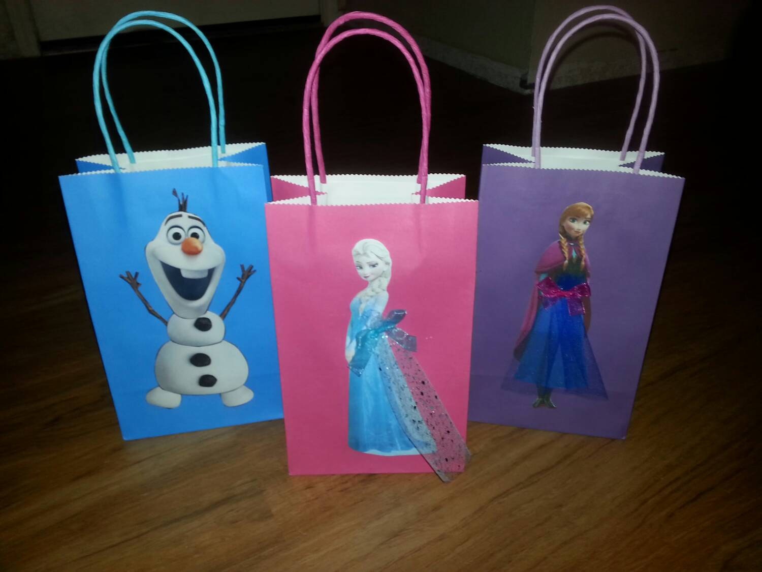 10 Frozen Party Favor Bags