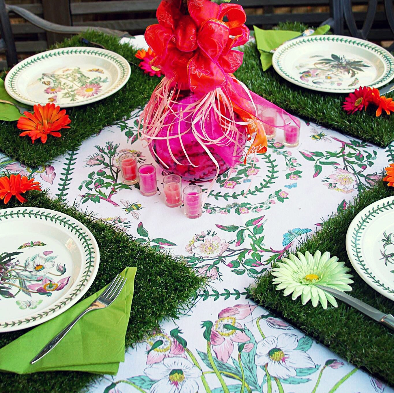 Synthetic grass place mats