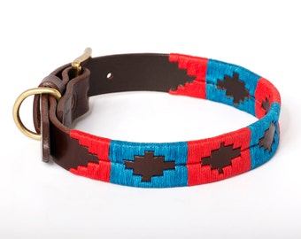 Dog collar leder uit Argentinië - rood en blauw - geborduurde hand - plantaardig looien - Kamyno