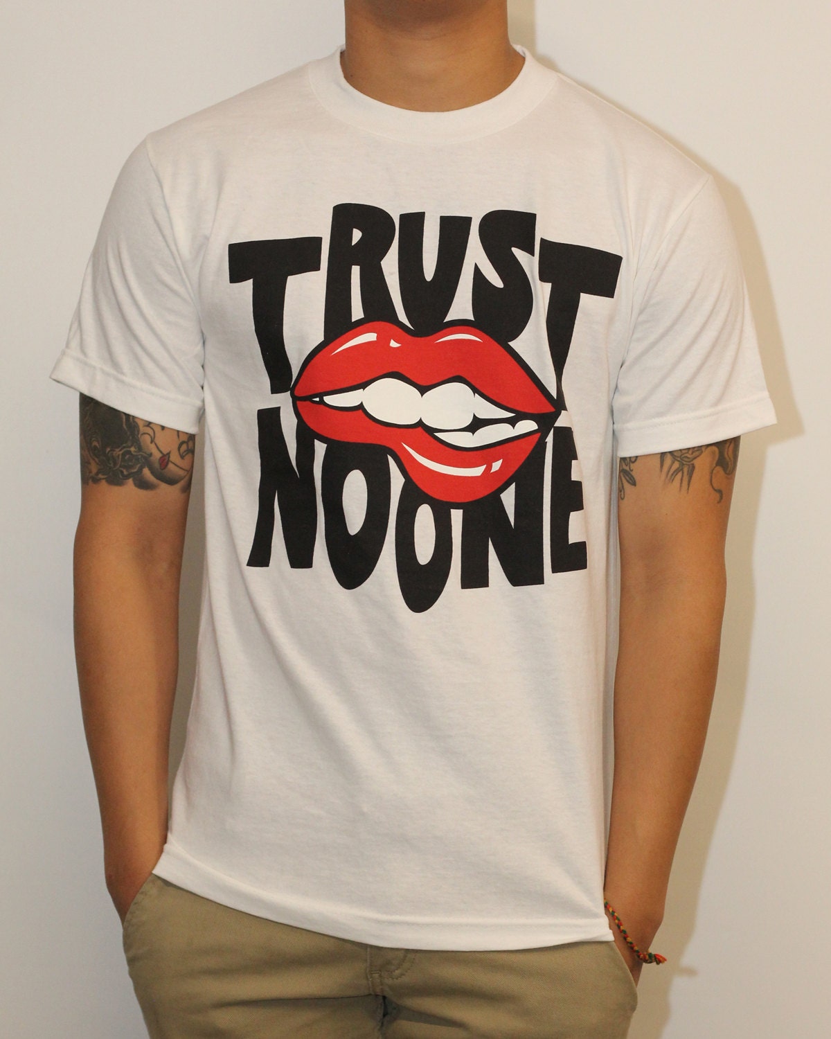 trust no one tshirt