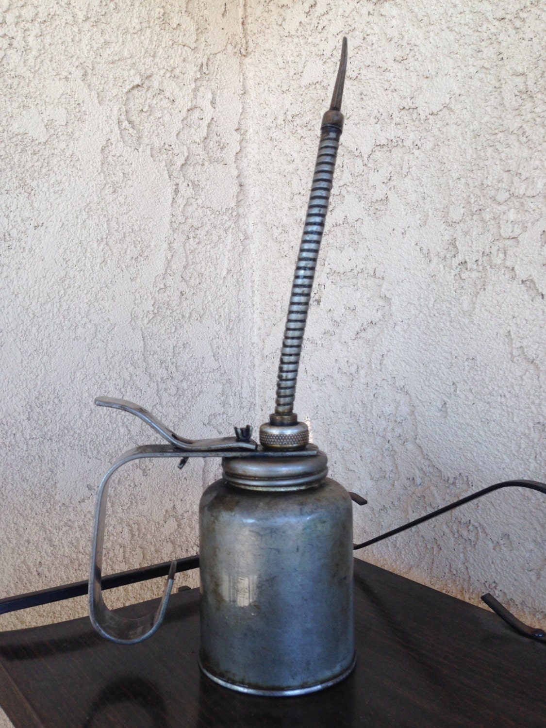 Eagle Oil Can Thumb Pump