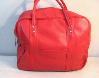 Items similar to Vintage bag - travel bag - tote - bag - red - American ...