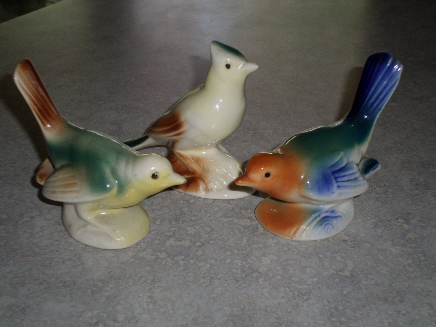 flock of 4 Royal Copley pottery Bird figurines & Vase by Junctique