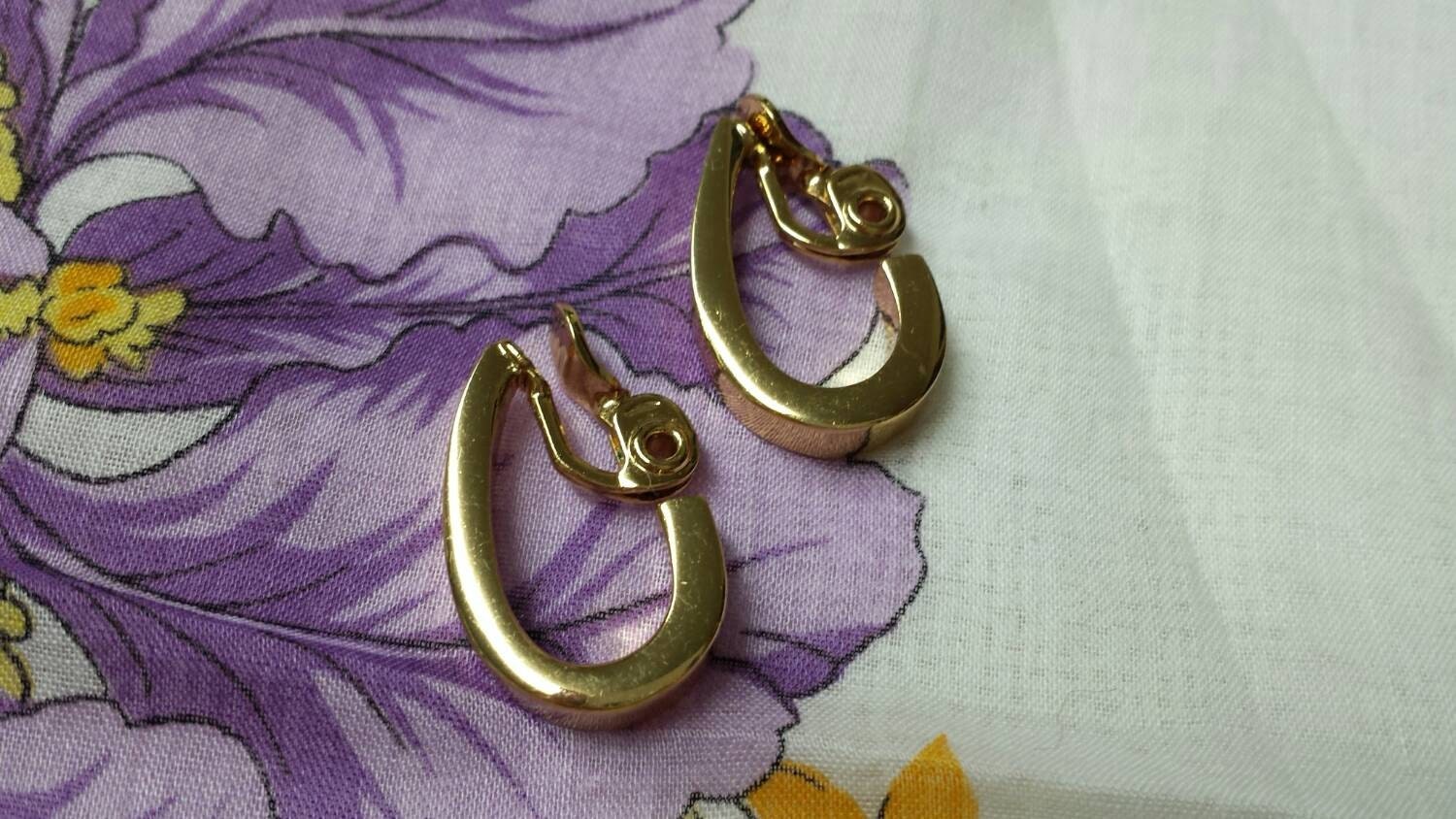hoops Gold tone Clip Earrings