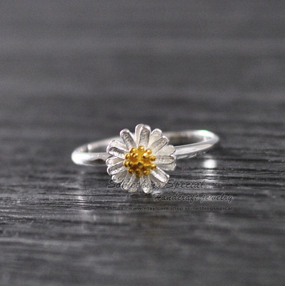 Flower ring Sterling silver daisy ring silver by somethingsepical