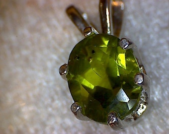 peridot necklaces peridot necklaces