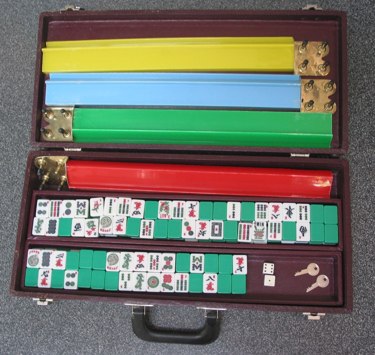 Vintage Mahjong set game in carrying case 152 tiles in by PocoKiko