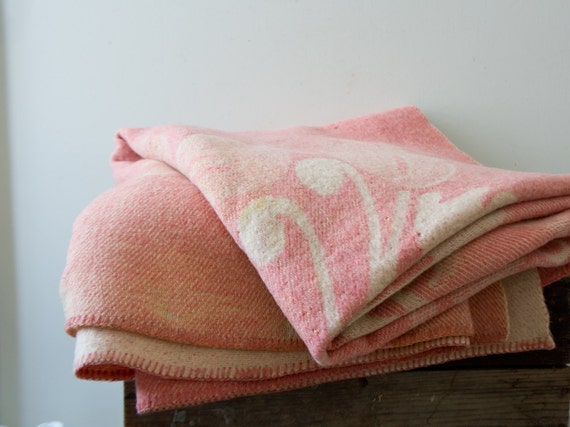 Orr Health Mauve Pink Wool Throw Blanket Bohemian Vintage Pastel