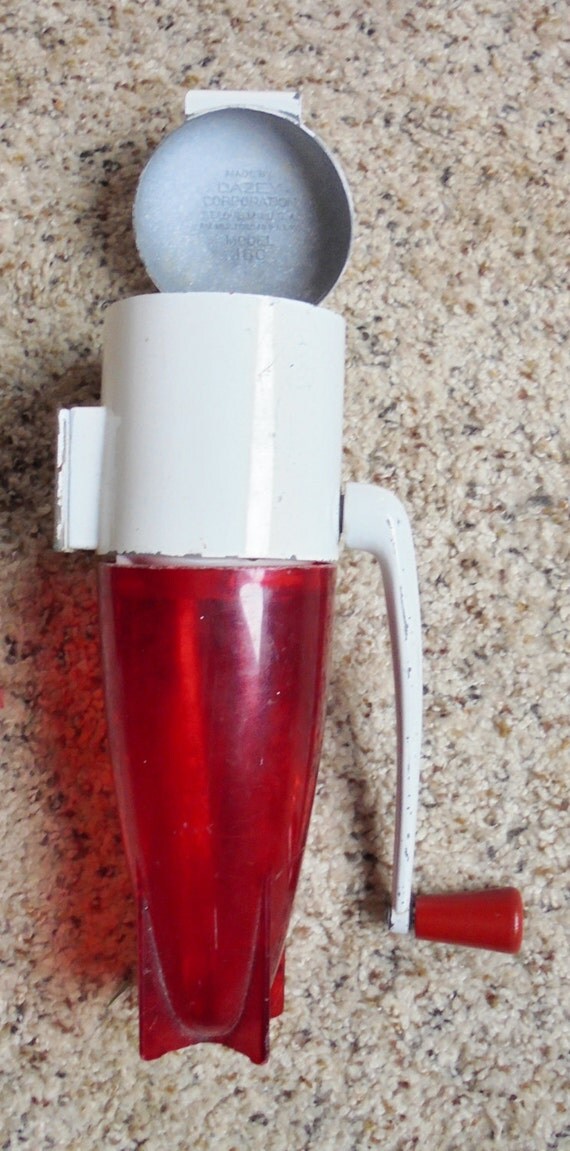 VINTAGE ICE CRUSHER mechanical hand crank by PickPocketPearl