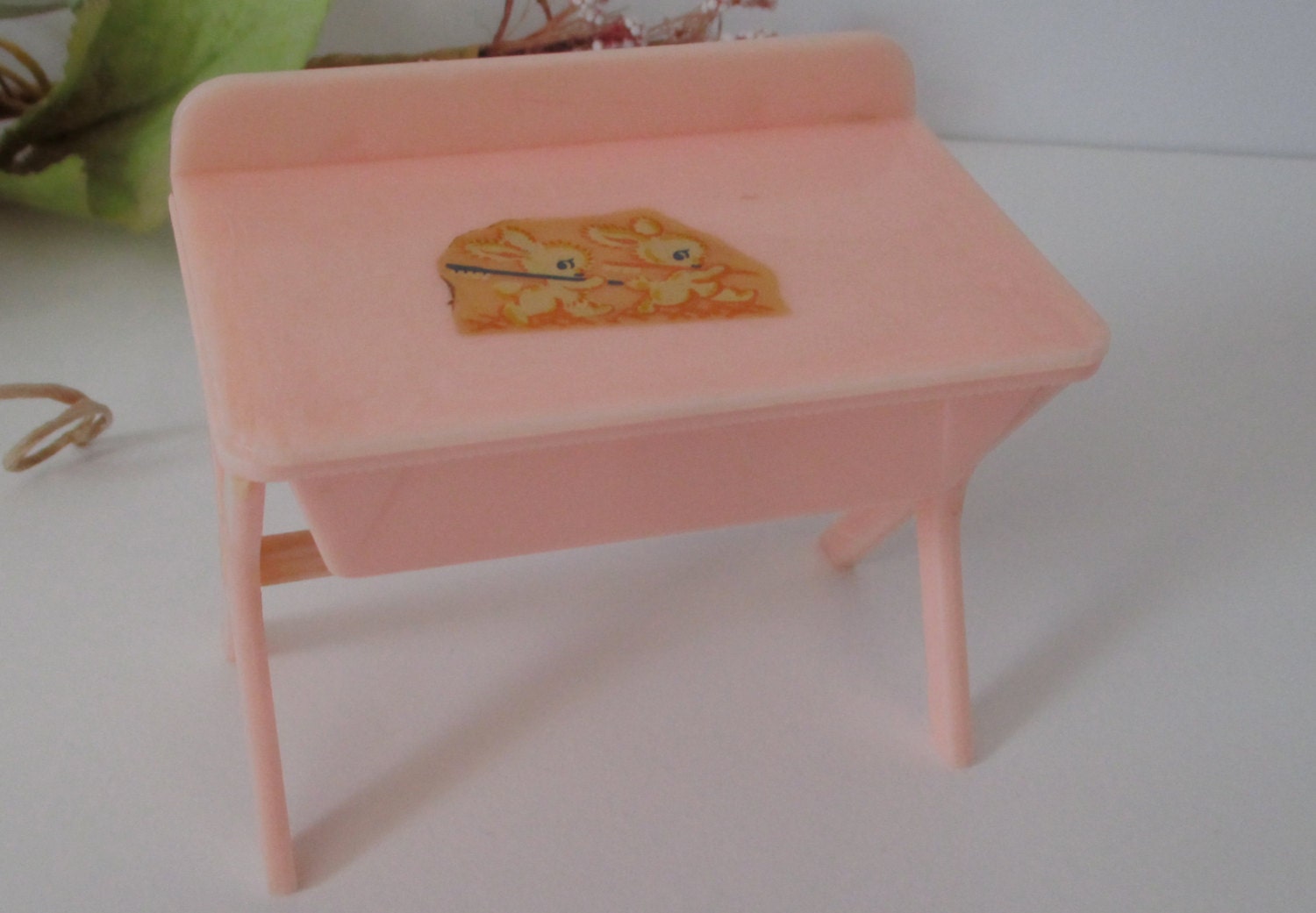 Renwal miniature doll changing table pink with bunny decals Haute Juice