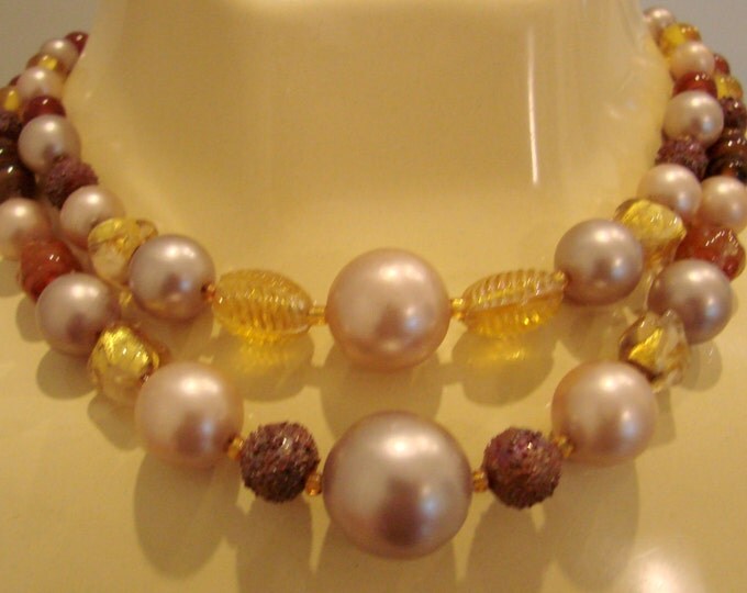 Art Glass Bead Necklace / Mid Century 50s 60s / Faux Amber / Neutral Colors / Vintage Jewelry / Jewellery