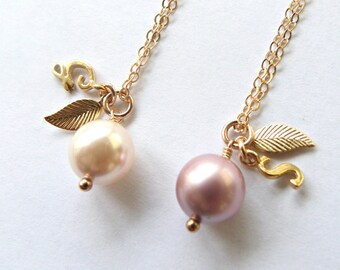 Gold Pearl Necklace / Wedding Necklace/ Swarovski Pearl Necklace/ bridesmaid Gift/ Leaf/ Mother of the Bride Gift/ Bridal Jewelry
