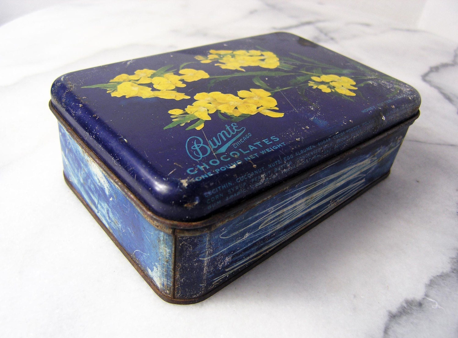 Vintage Tin Box 1940s 1950s Bunte Chocolates Chicago Tin Box