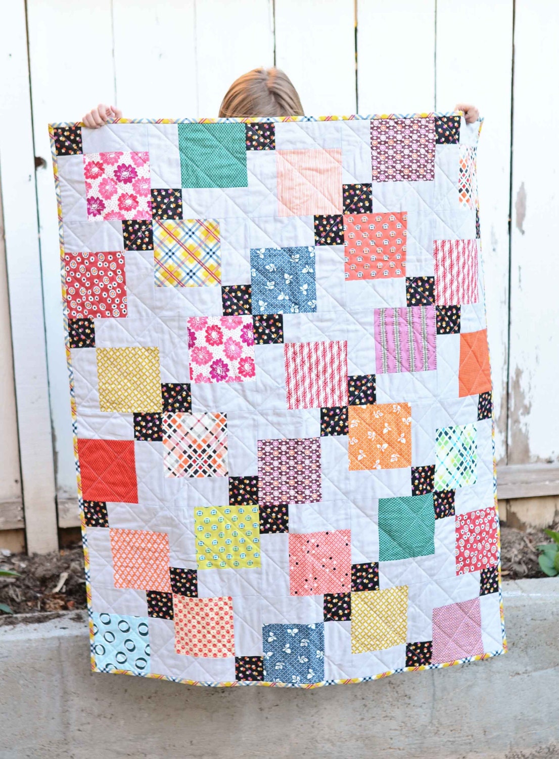 springtime-disappearing-nine-patch-baby-quilt-favequilts