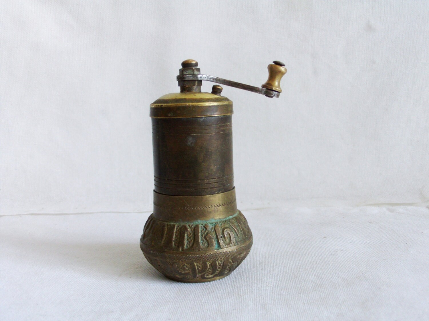 Pepper mill ornate vintage brass hand mill for spices, Small GRINDER
