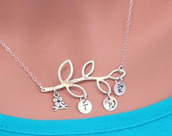 Family Initial Tree Necklace, Sterling Silver Family Tree. Personalized Family tree Neckalce , Family Tree Jewelry, Family tree Bird neclace