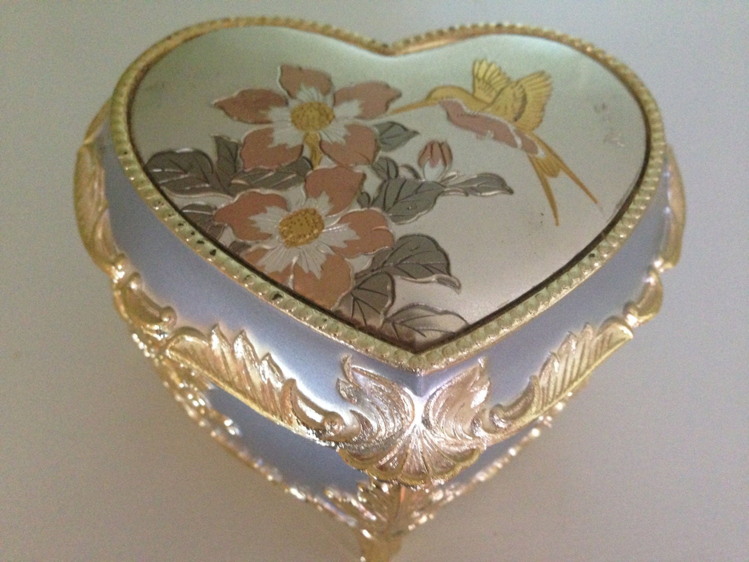 Stunning Chokin Art Heart Music Box Gold Silver Hummingbird